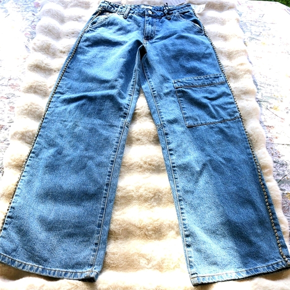 Forever 21 Rhinestones Trim Cargo Baggy Jeans Straight Leg High Rise, Size 26 - Picture 2 of 8